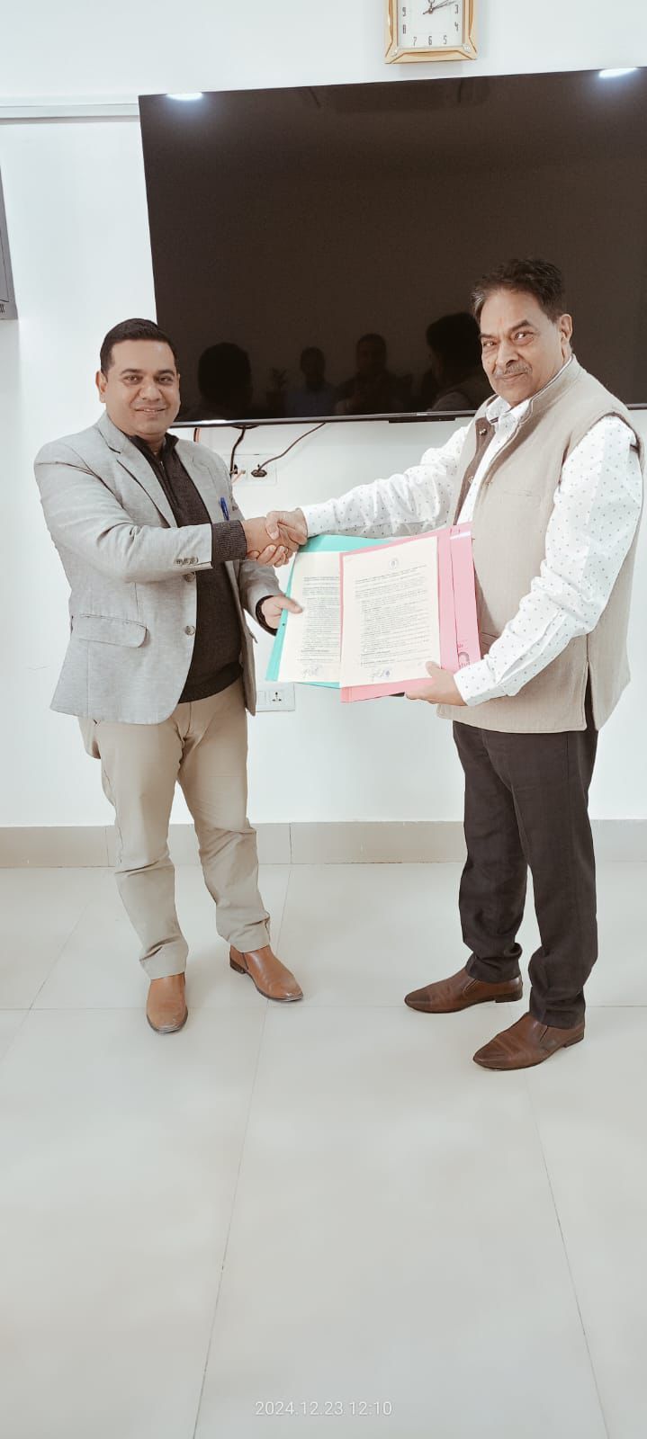 MoU between Phul Kumari Mahato Memorial Hospital and Maruti Cement Indrustry on December 22,2024